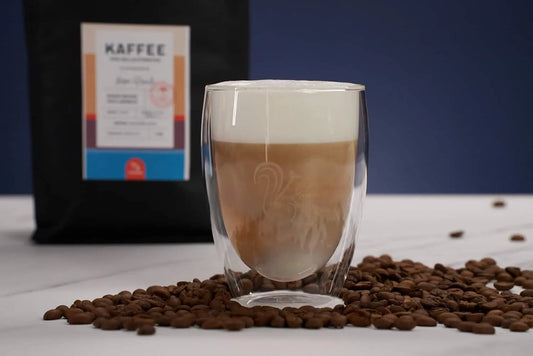 Beste Latte Macchiato Gläser: Füllmenge, Design & ein Blick auf das Material